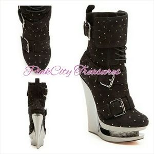 Zigi Black Label Wedge